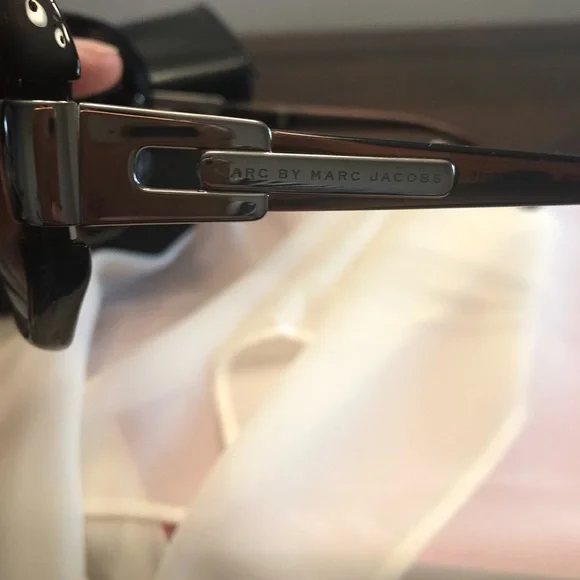 Marc Jacobs Women’s Sunglasses - Picture 2 of 5